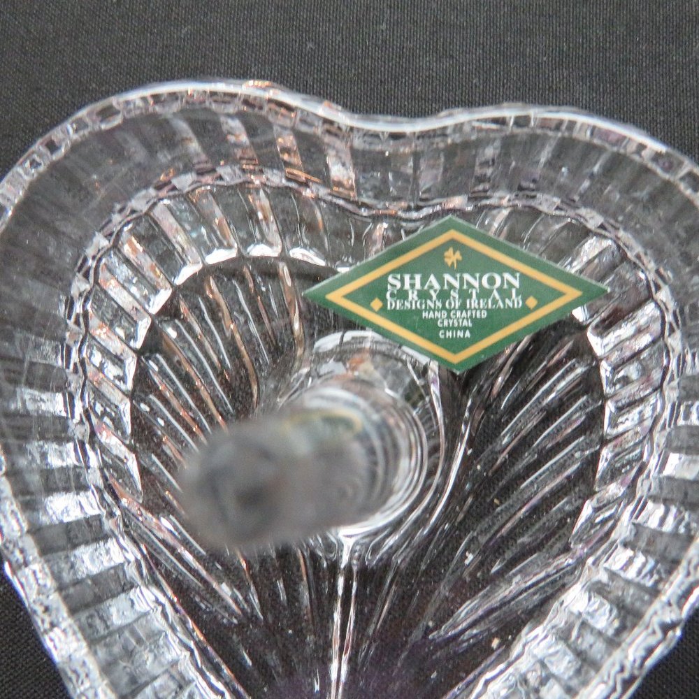 CRYTSAL RING HOLDER